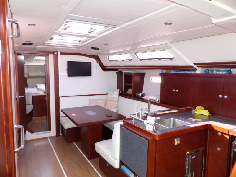 Hanse 430 E -24.JPG